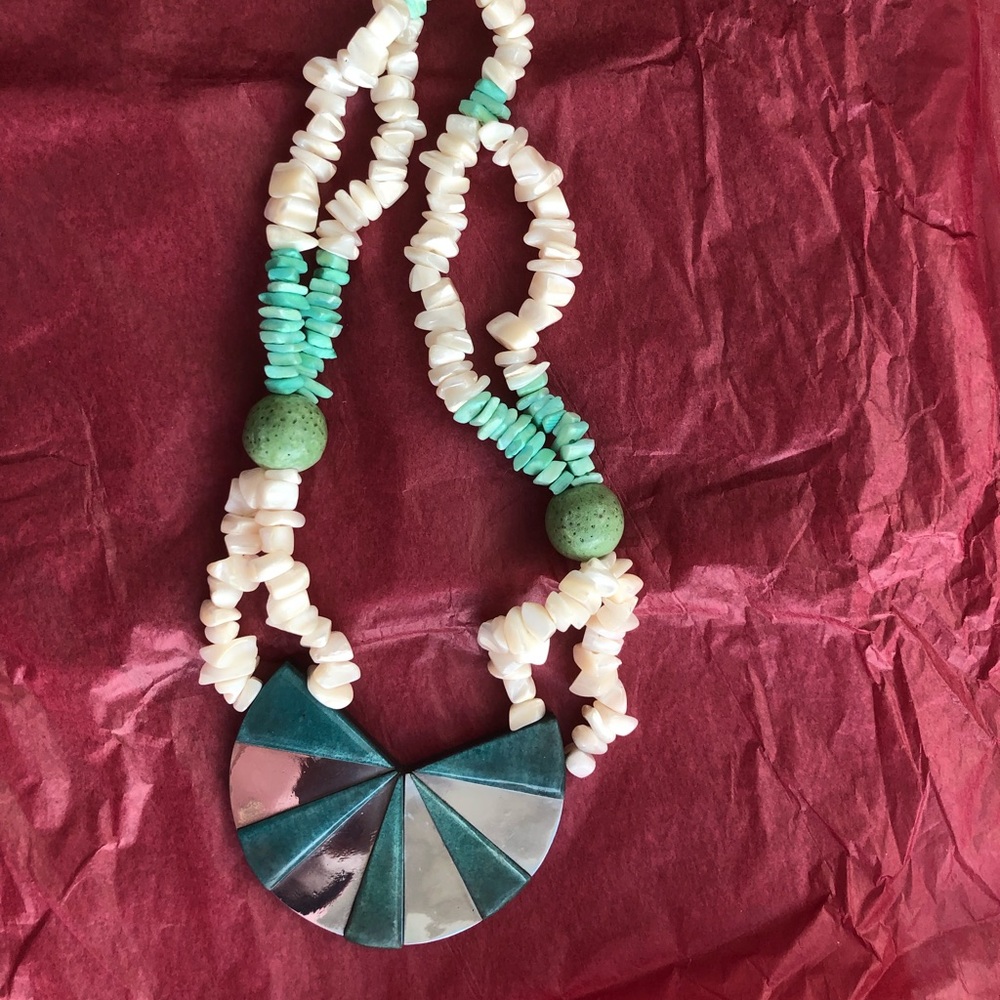Sold Do Not purchase Vintage necklace. Excellent vintage condition. - Picture 2 of 4